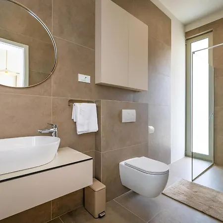 Dom wakacyjny Pet Friendly In With Sauna Bibinje